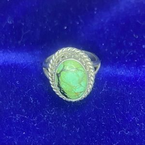 Vintage Sterling silver ring with turquoise stone